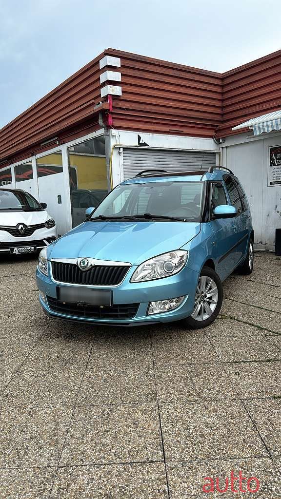 2011' Skoda Roomster photo #5