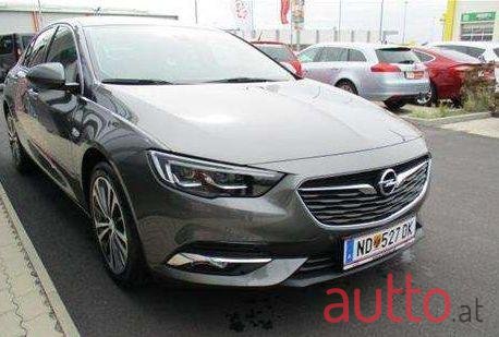 2017' Opel Insignia photo #3