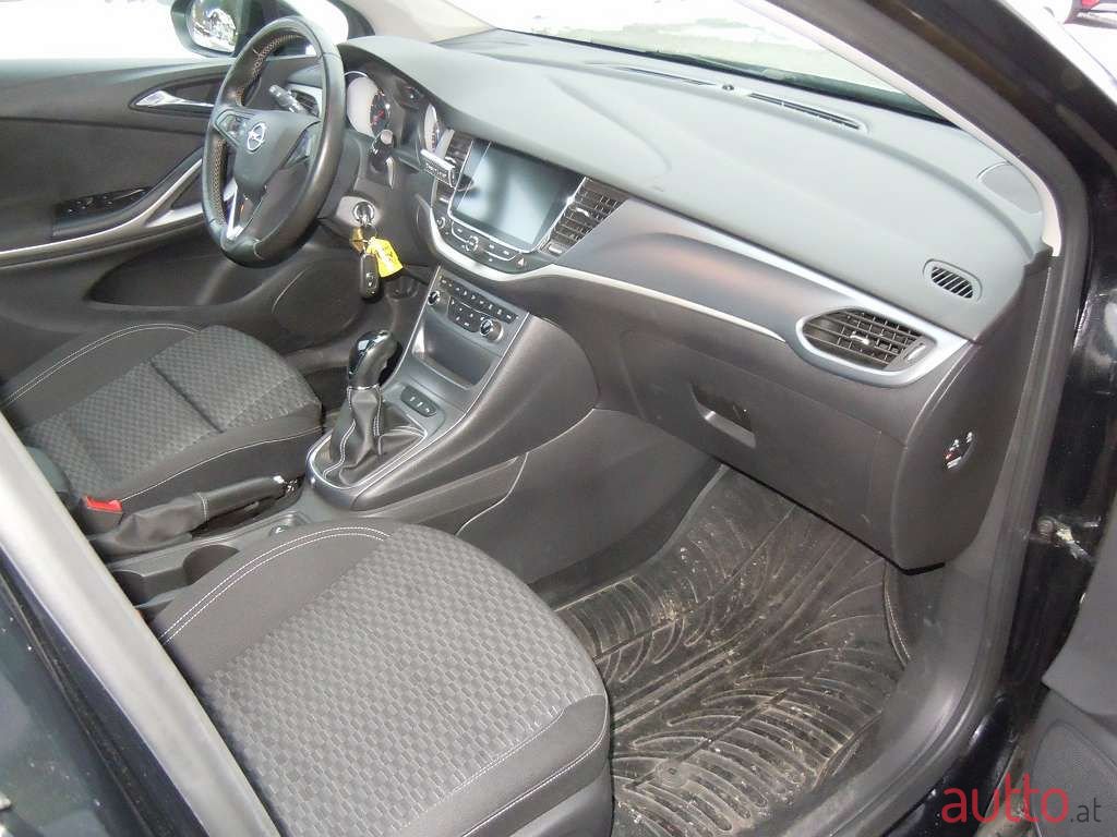 2017' Opel Astra photo #6