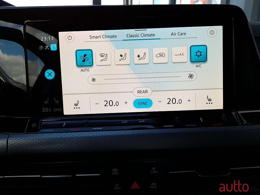 2022' Volkswagen Golf photo #5