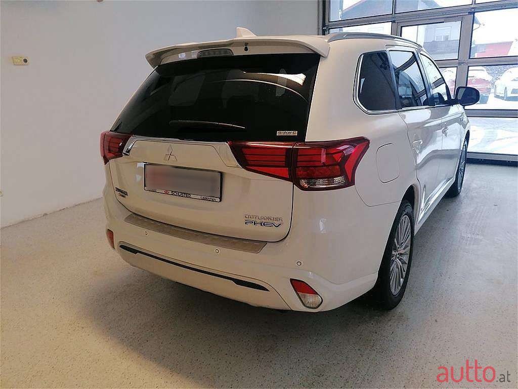 2018' Mitsubishi Outlander photo #4