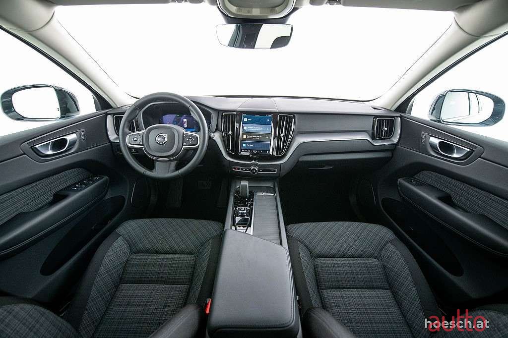 2023' Volvo XC60 photo #5