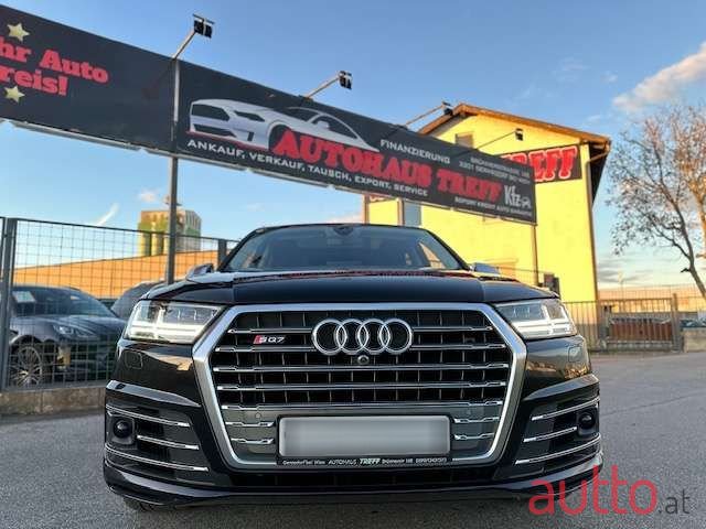 2018' Audi Q7 photo #2