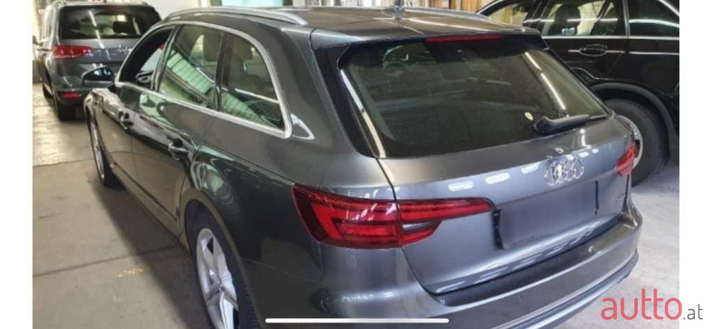 2019' Audi A4 photo #5