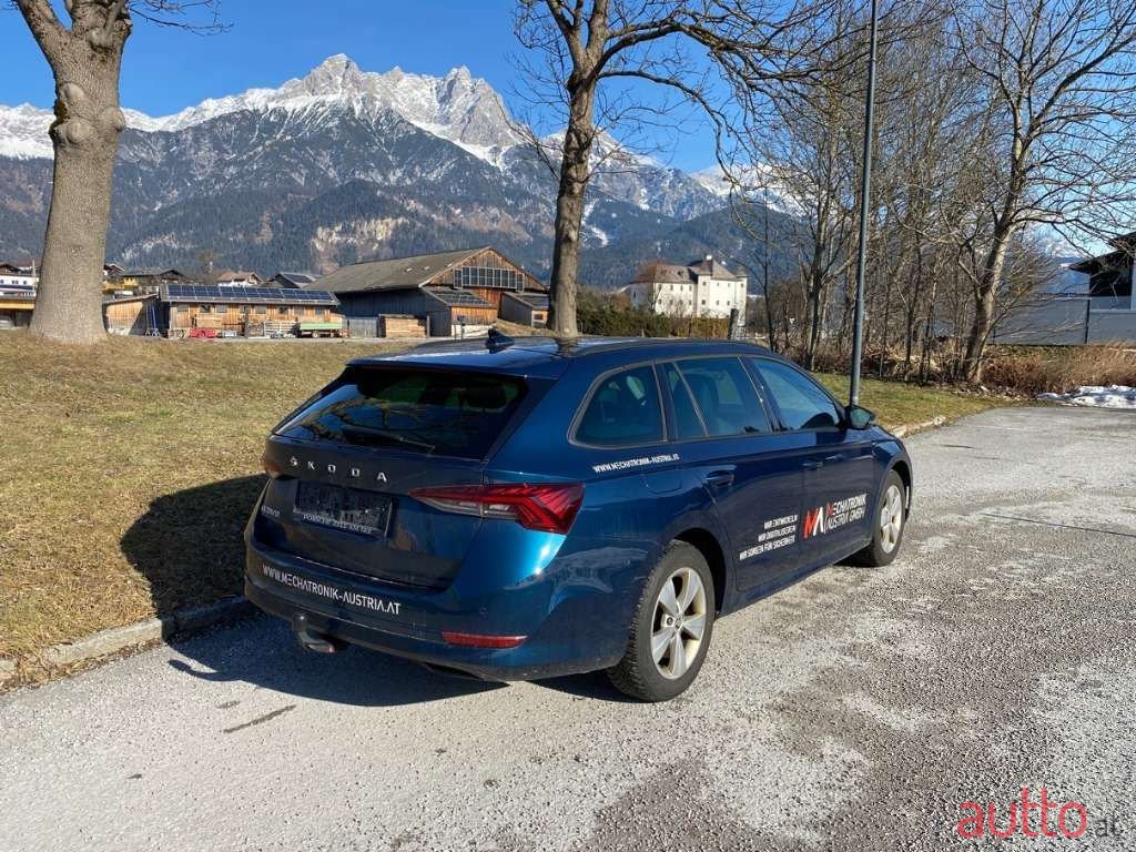 2022' Skoda Octavia photo #4