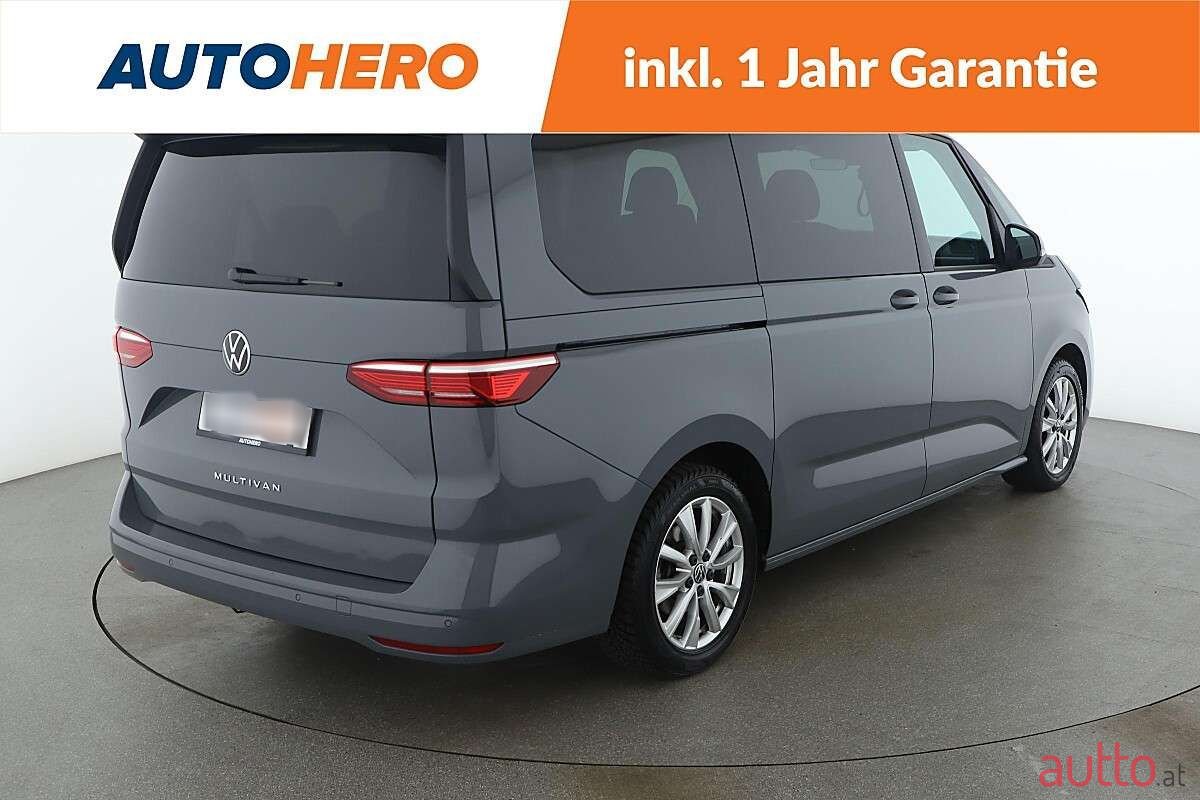 2023' Volkswagen Multivan photo #5