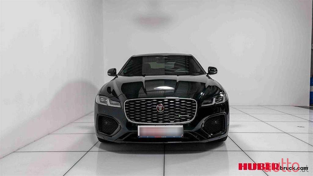 2023' Jaguar XF photo #2