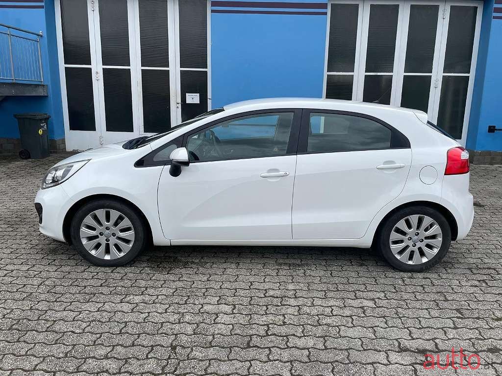 2013' Kia Rio photo #3