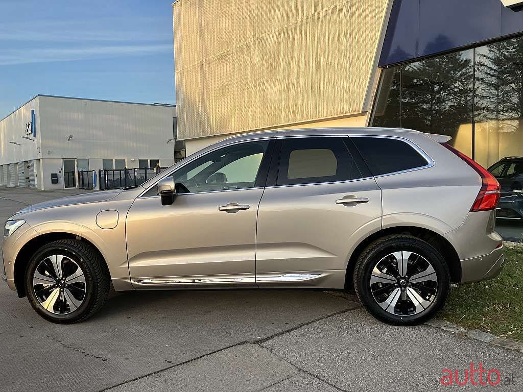 2023' Volvo XC60 photo #3