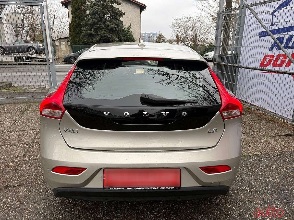 2017' Volvo V40 photo #4