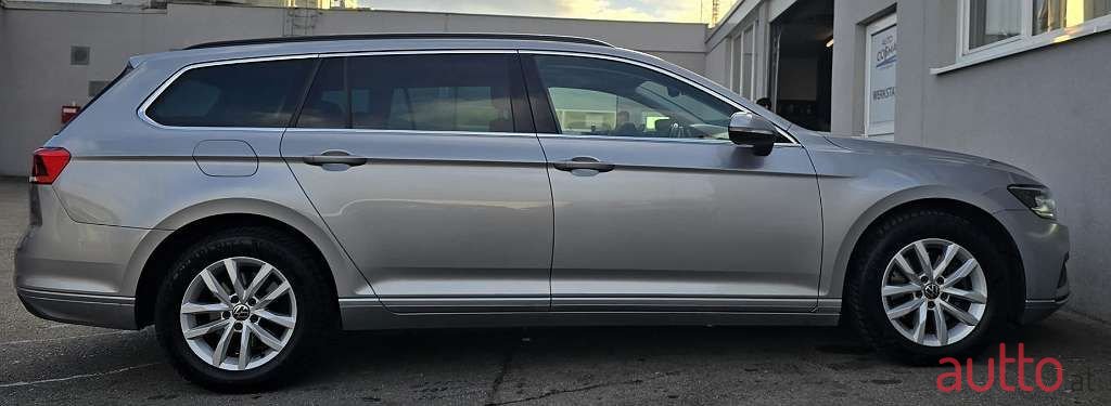 2020' Volkswagen Passat photo #4