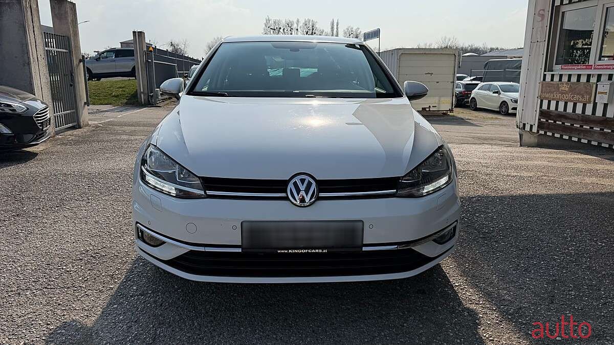 2020' Volkswagen Golf photo #3