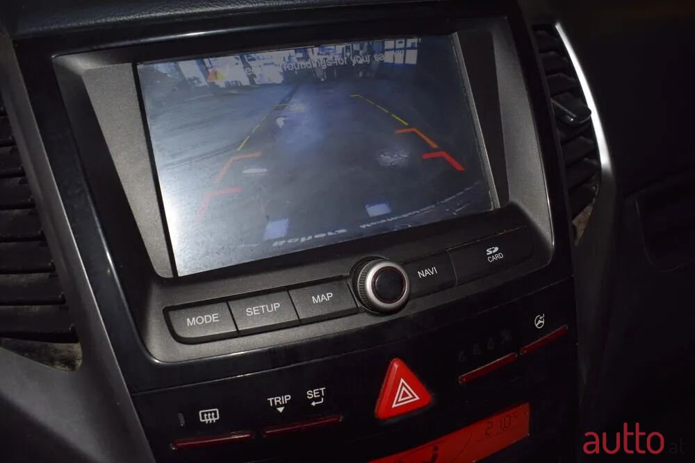 2017' SsangYong Tivoli photo #6