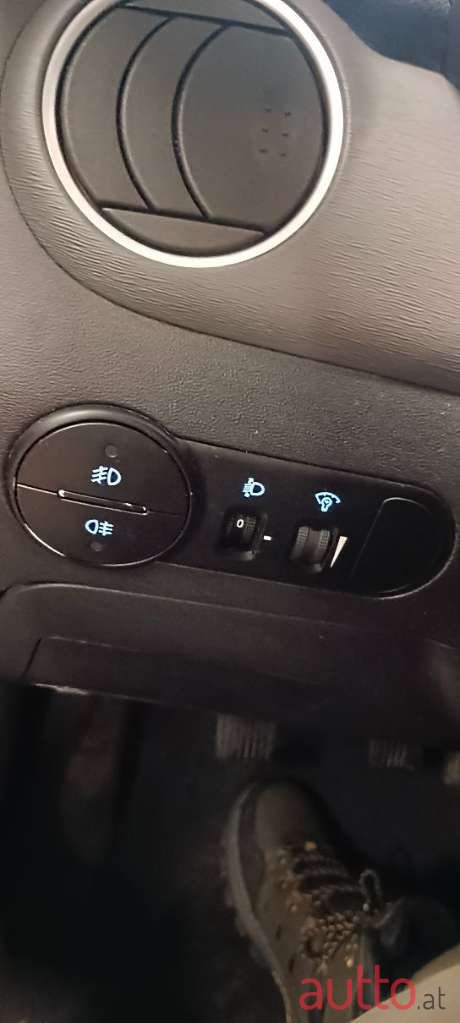 2011' Hyundai i10 photo #5