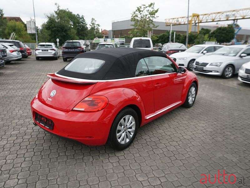 2013' Volkswagen Beetle photo #5