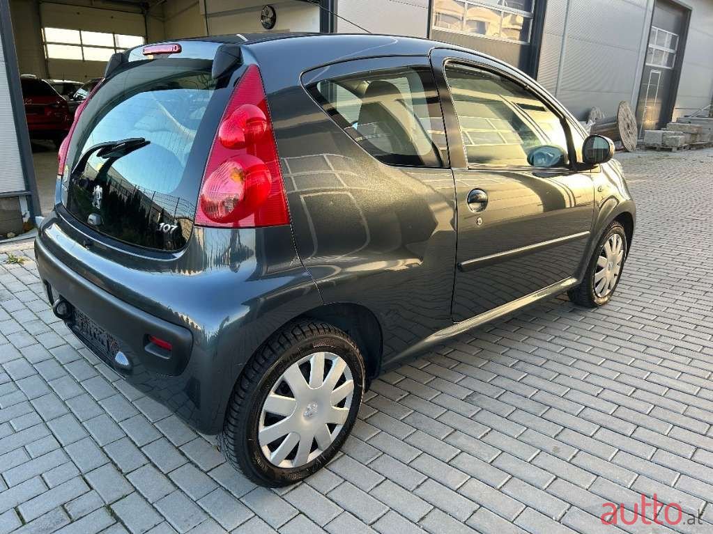 2009' Peugeot 107 photo #4