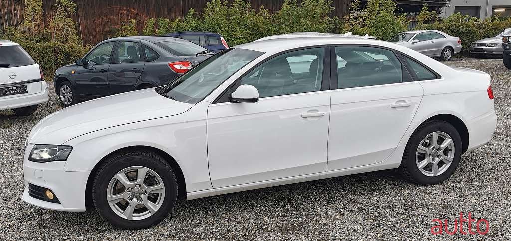 2010' Audi A4 photo #4