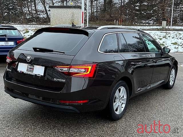 2017' Skoda Superb photo #4