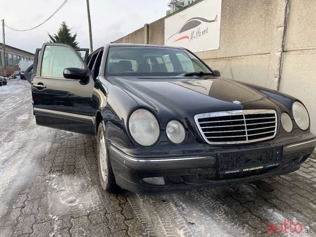2001' Mercedes-Benz E-Klasse photo #4
