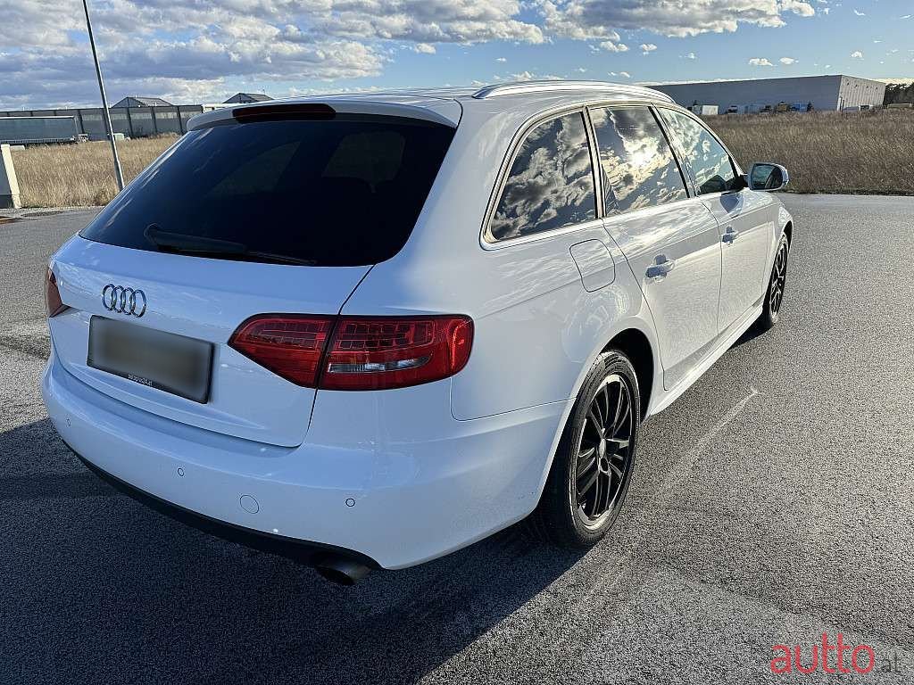 2010' Audi A4 photo #4