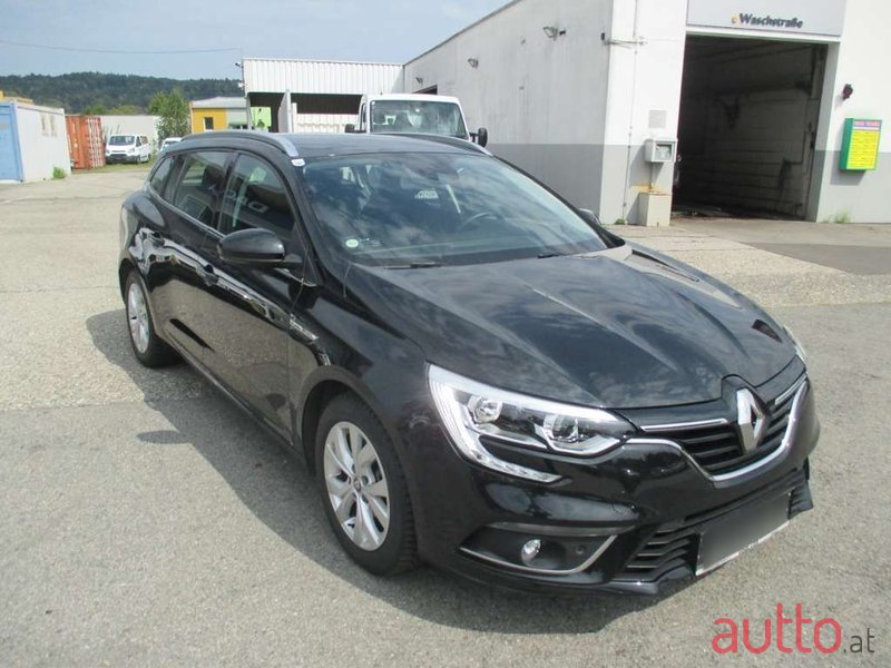 2019' Renault Megane photo #4