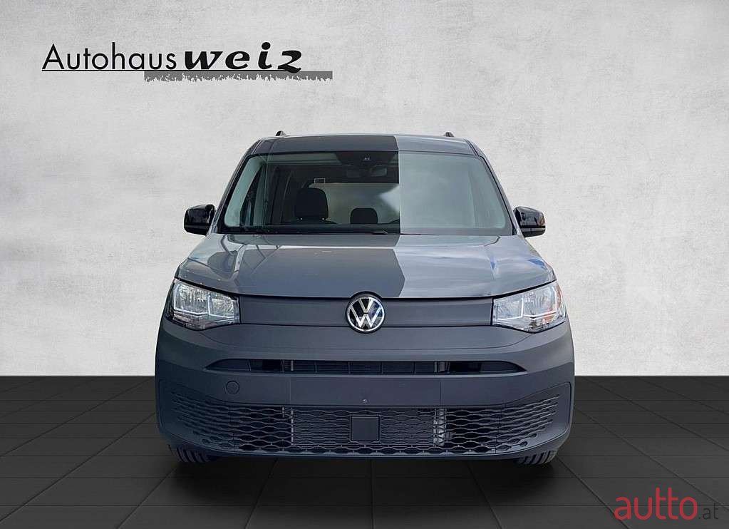 2023' Volkswagen Caddy photo #2