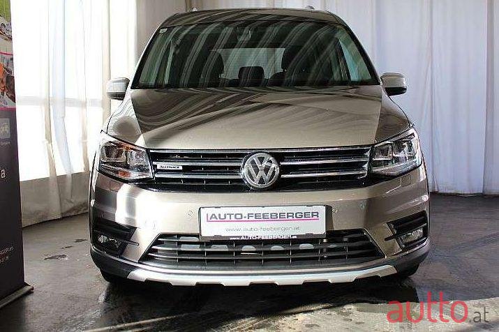 2016' Volkswagen Caddy photo #3