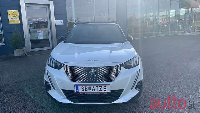 2021' Peugeot 2008 photo #3