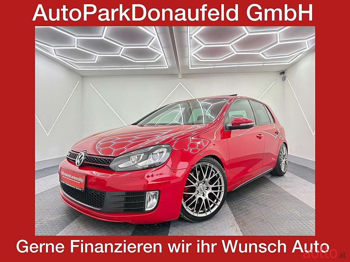 2010' Volkswagen Golf photo #1