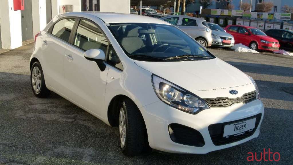 2012' Kia Rio photo #3