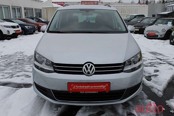 2013' Volkswagen Sharan photo #2