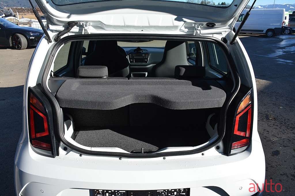 2020' Volkswagen Up! photo #6