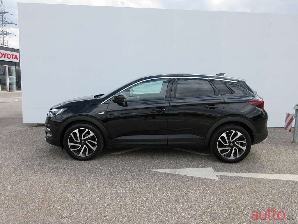 2019' Opel Grandland X photo #3