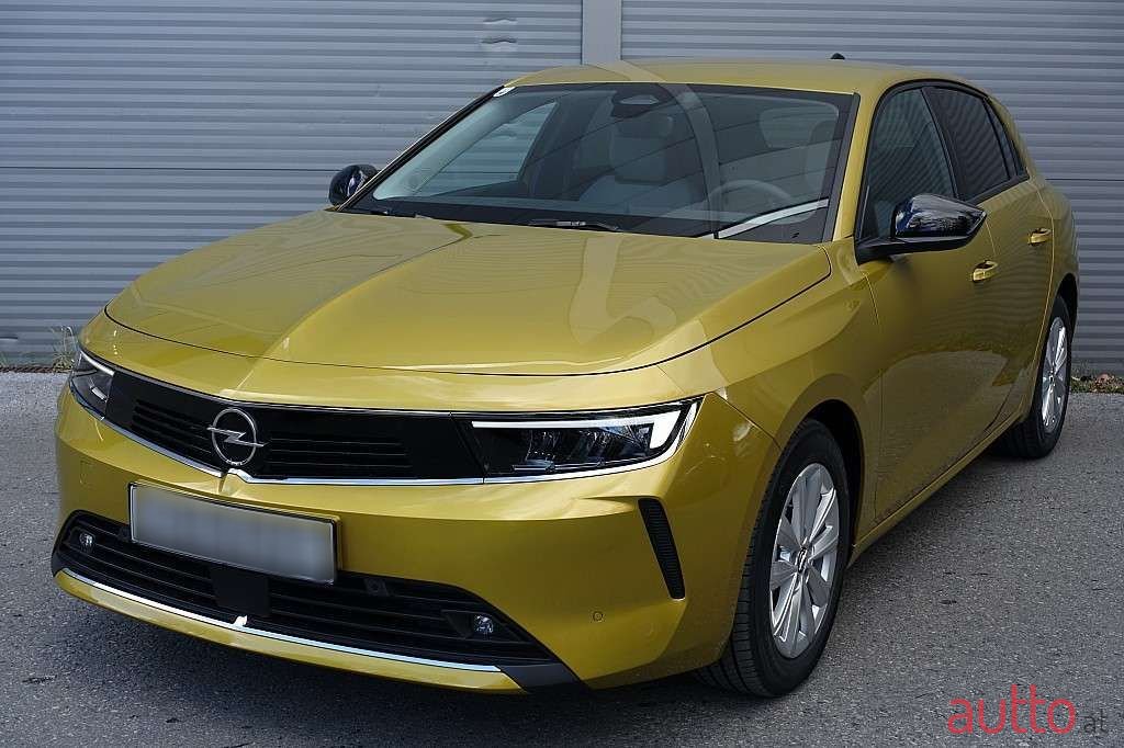 2023' Opel Astra photo #2