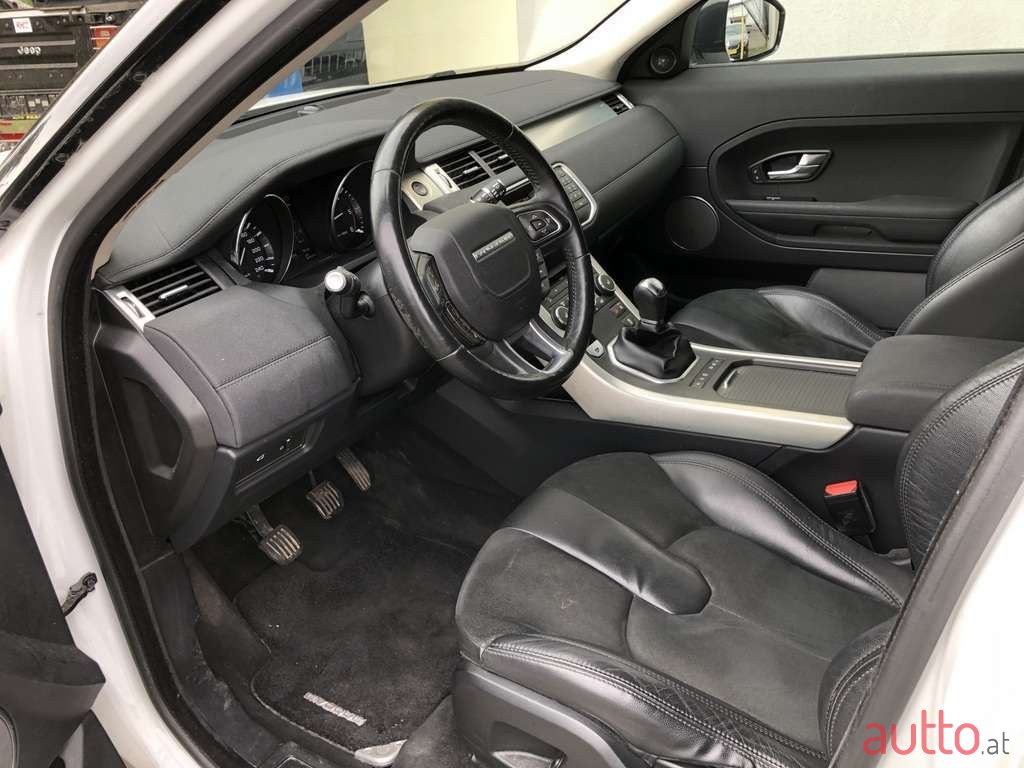 2015' Land Rover Range Rover Evoque photo #3