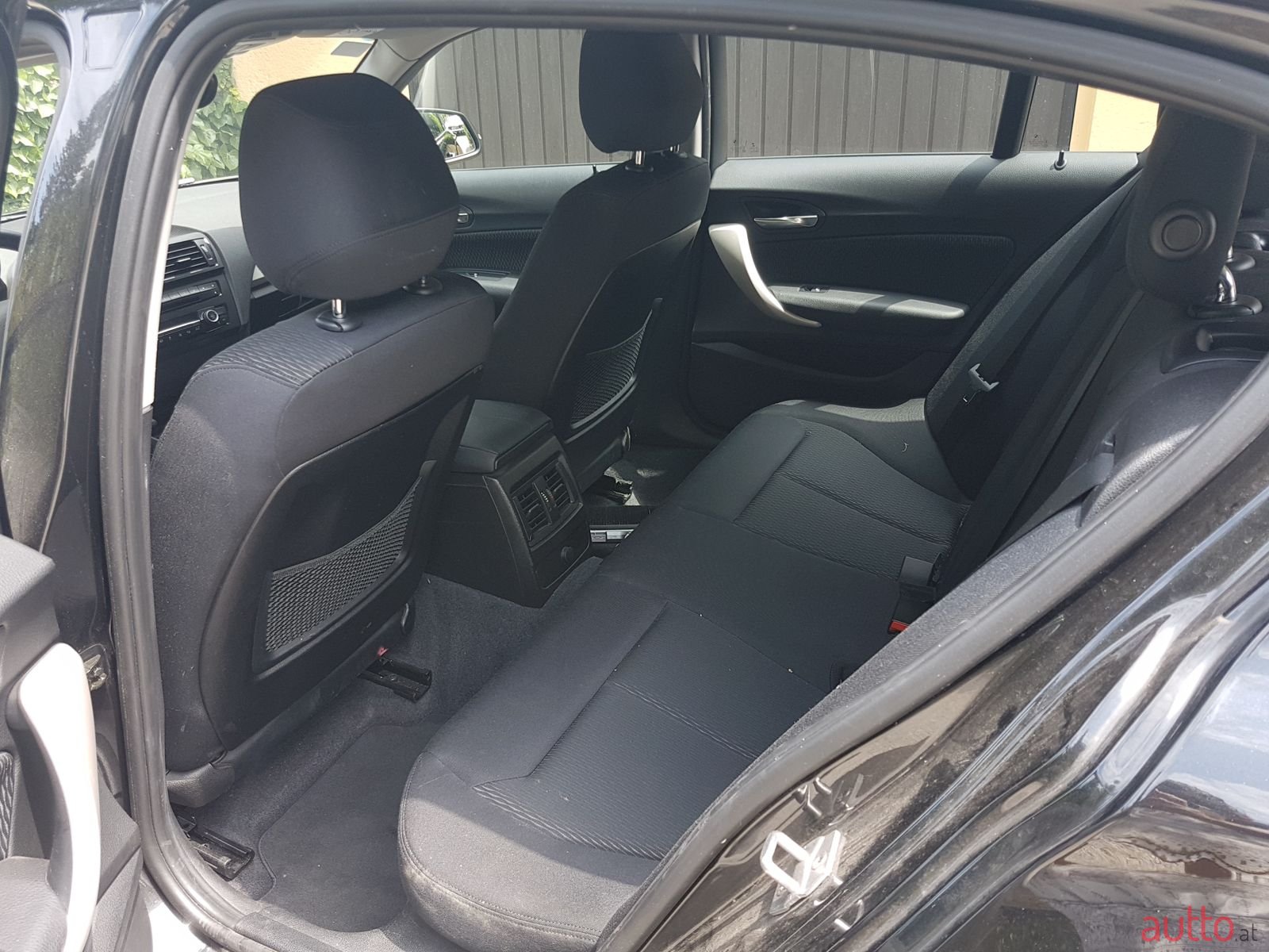 2014' BMW 1 Series 5 Door photo #3