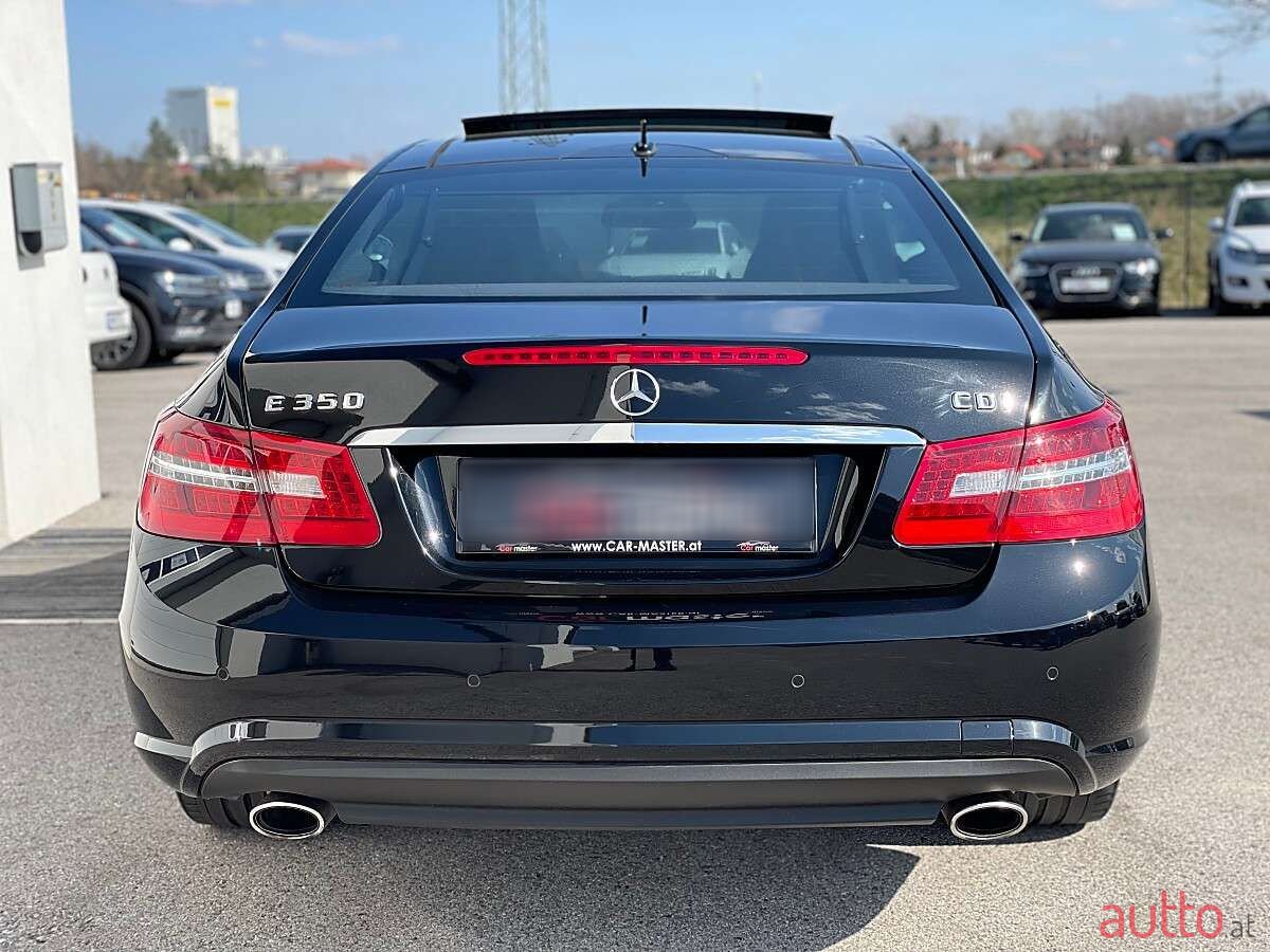 2010' Mercedes-Benz E-Klasse photo #4