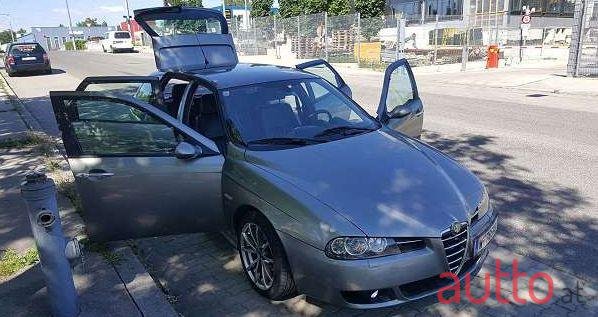 2005' Alfa Romeo 156 photo #3