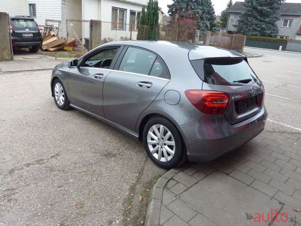 2017' Mercedes-Benz A-Klasse photo #3