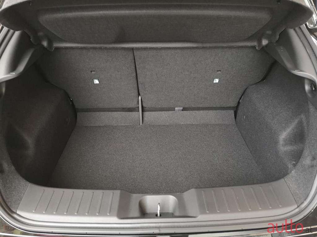 2023' Nissan Juke photo #6