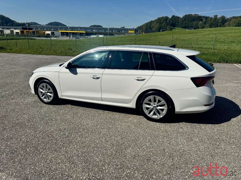 2022' Skoda Octavia photo #4