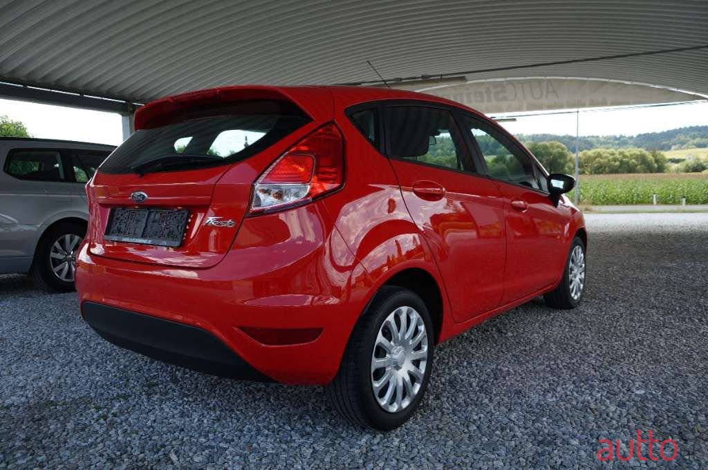 2016' Ford Fiesta photo #5