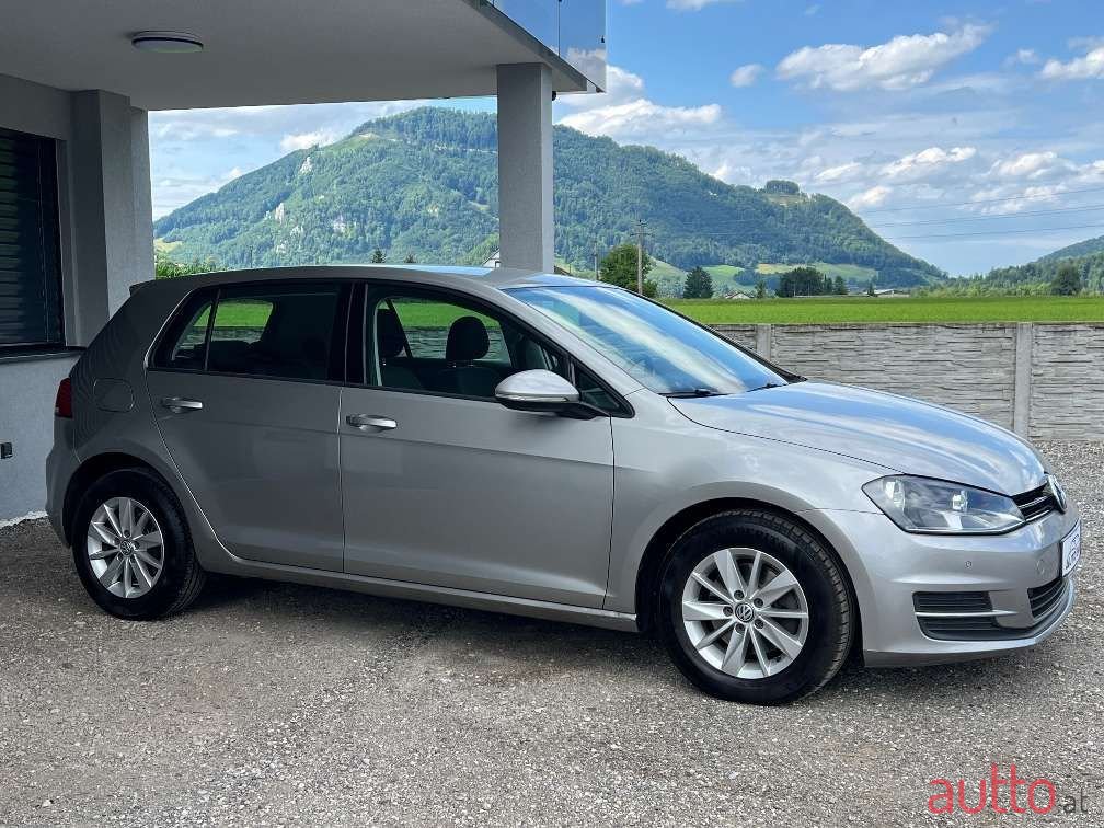 2013' Volkswagen Golf photo #5