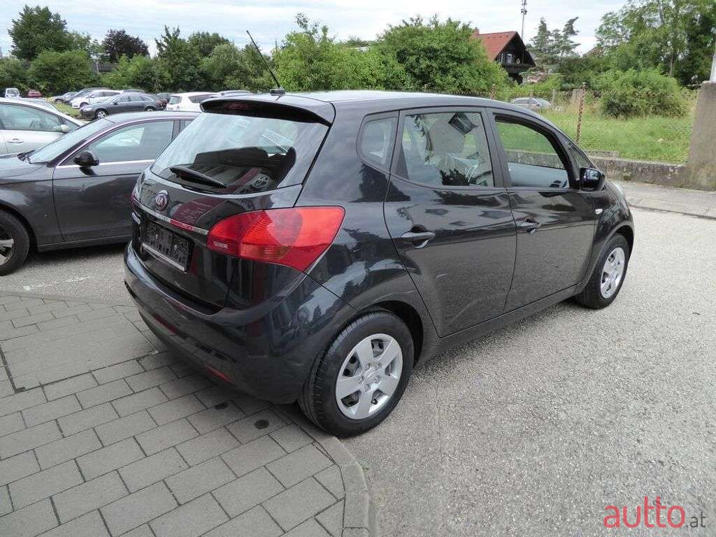 2015' Kia Venga photo #5