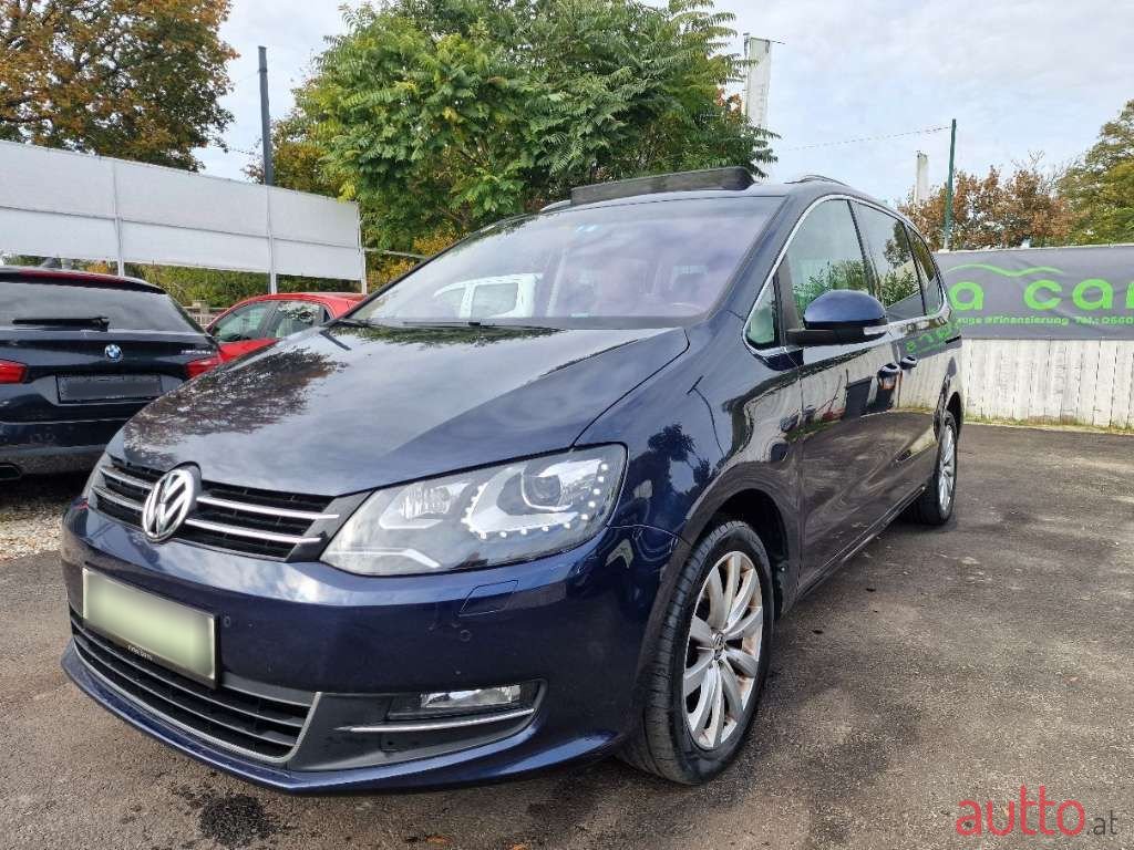 2012' Volkswagen Sharan photo #1