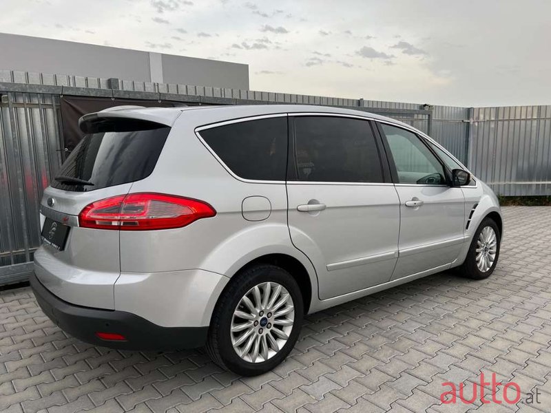 2011' Ford S-Max photo #6