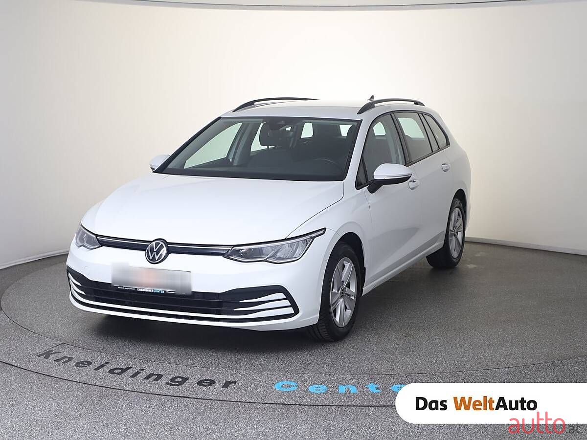 2022' Volkswagen Golf photo #1