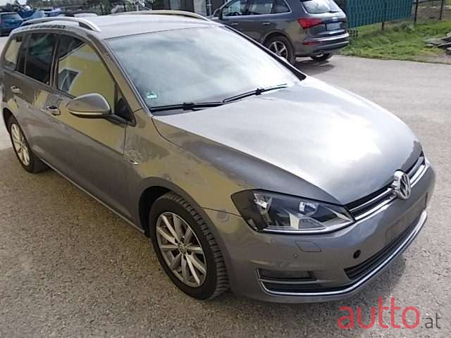 2015' Volkswagen Golf photo #3