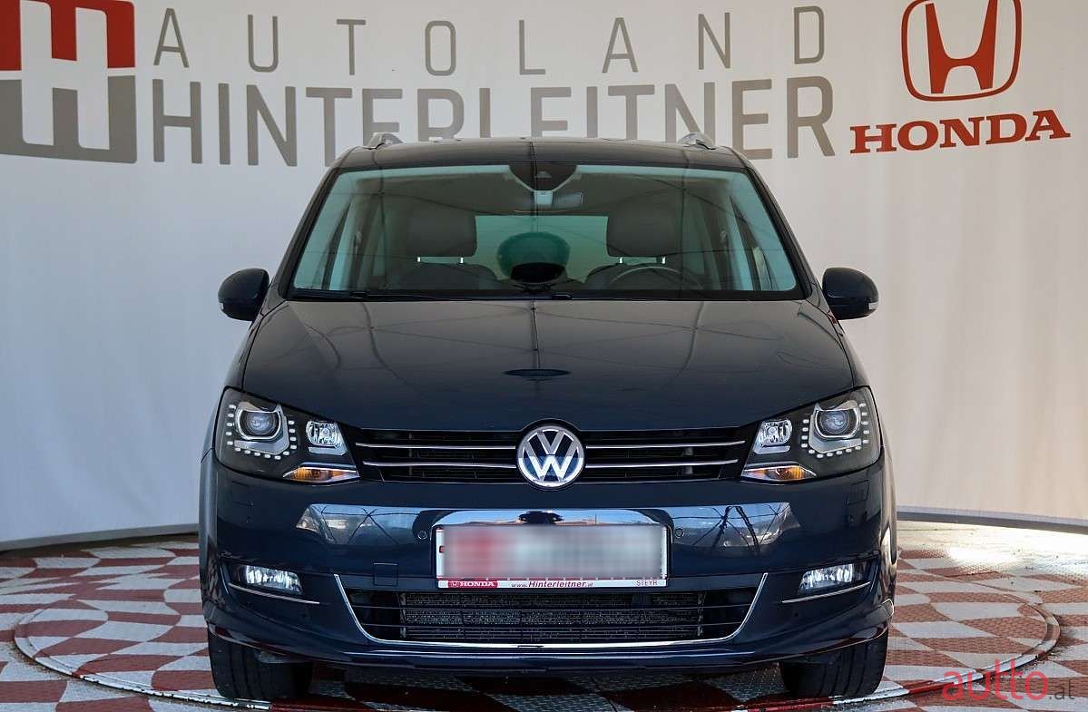 2020' Volkswagen Sharan photo #4