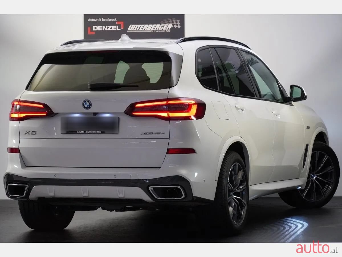 2022' BMW X5 photo #2
